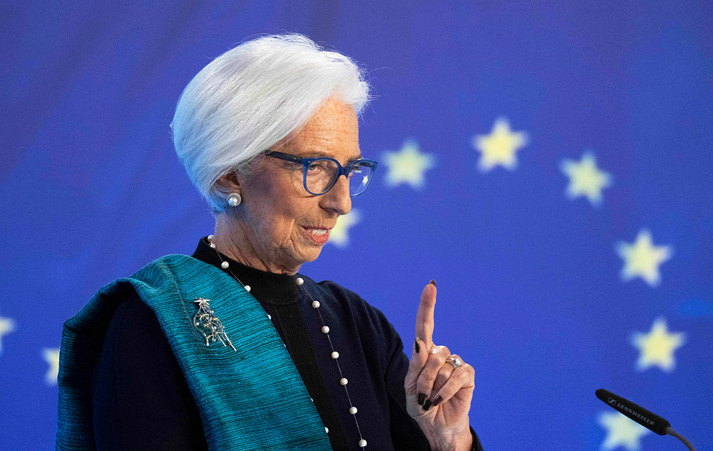 Le monde est « au bord du gouffre » énergétique, selon Christine Lagarde