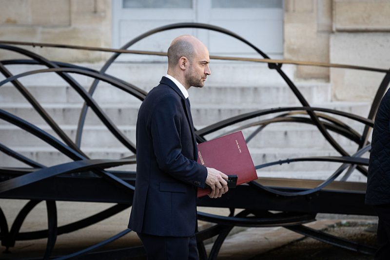Jean-Noël Barrot accuse Ursula von der Leyen d'outrepasser ses compétences en matière de politique étrangère