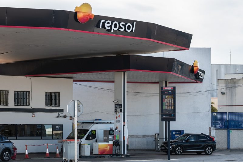 L'Espagne annonce des baisses d'impôts sur les carburants et l'électricité en réponse à la crise énergétique