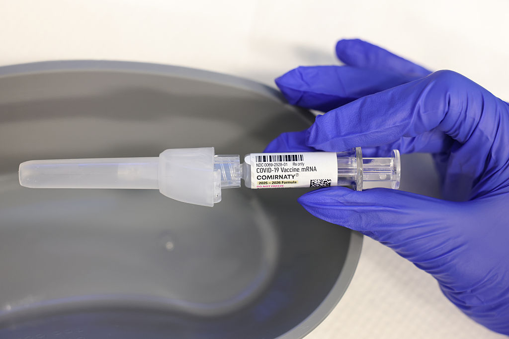 La Pologne et la Roumanie doivent verser près de 2 milliards d'euros à Pfizer et BioNTech