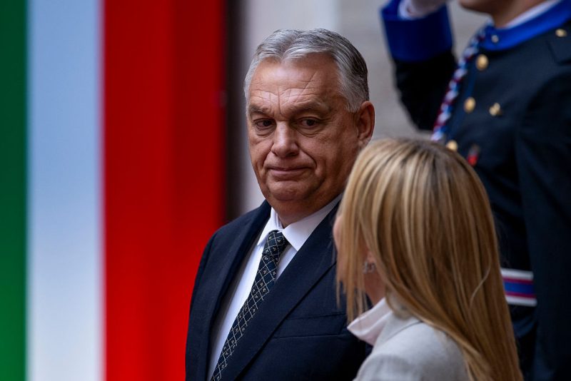 Orbán sous pression à Bruxelles comme à Budapest