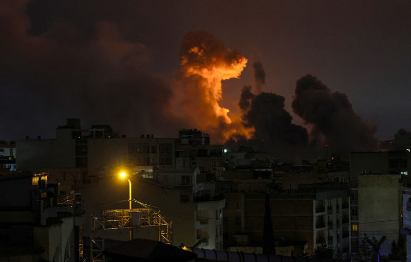 INTERVIEW : Le chef du Doomsday Clock fustige la guerre « absolument idiote » des États-Unis et d’Israël contre l’Iran