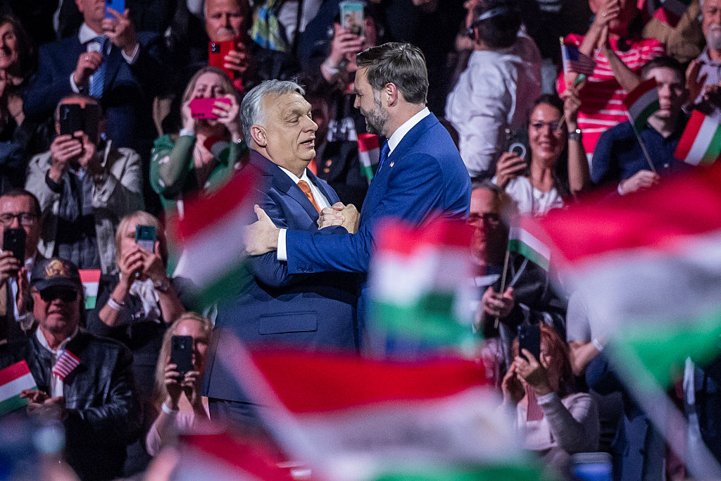 Analyse : Le rapprochement avec le mouvement MAGA a-t-il été fatal à Orbán ?