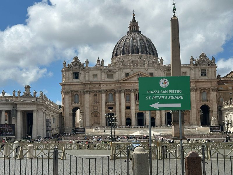 Le Vatican condamne la guerre mais maintient ses liens avec une institution liée à l'Iran