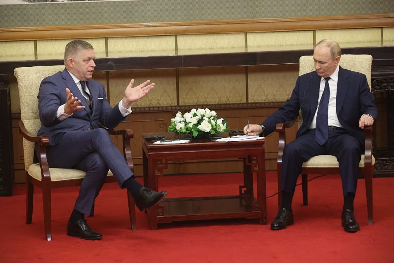 Seul à Moscou : Fico sous pression chez lui et à Bruxelles