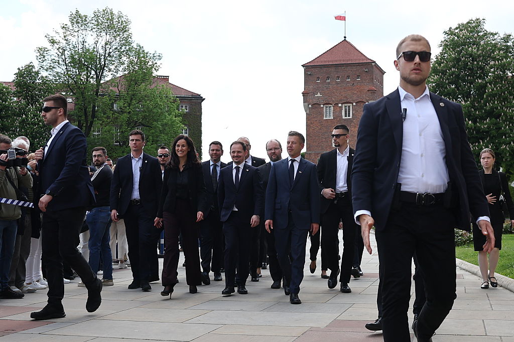 Magyar en Pologne pour raviver les liens avec le groupe de Visegrád