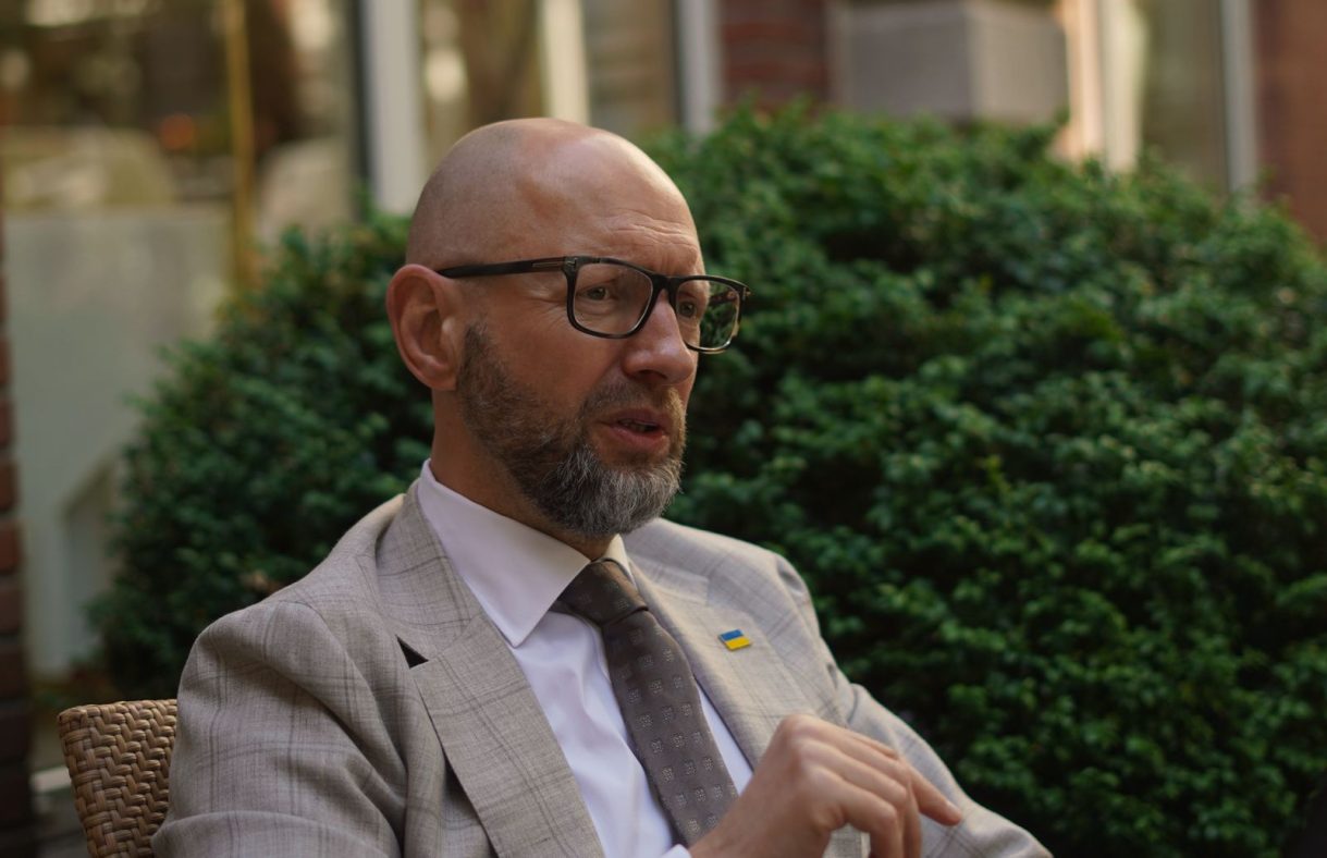 INTERVIEW : L'Ukraine devrait accepter le statut de « membre associé » de l'UE, selon un ancien Premier ministre