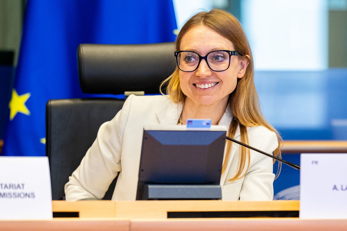 « Un jour historique » : le Parlement européen soutient l'euro numérique