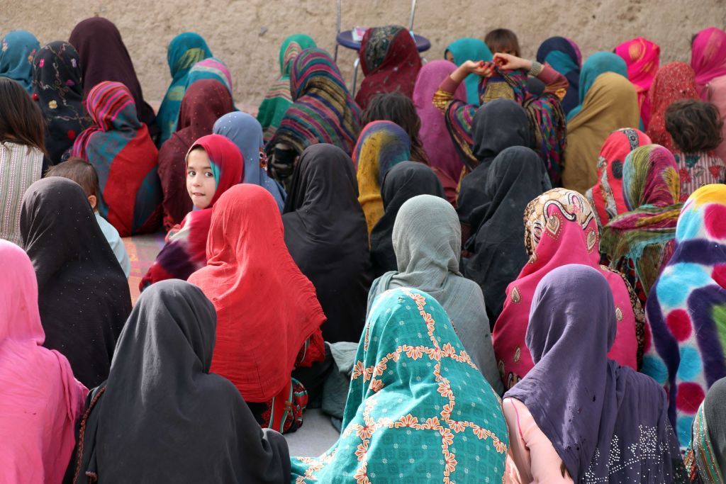 Juste avant d’inviter une délégation de talibans à Bruxelles, l'UE a condamné leurs abus