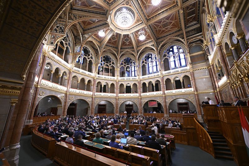 La Hongrie commence à reprendre le contrôle des fondations créées sous l'ère Orbán