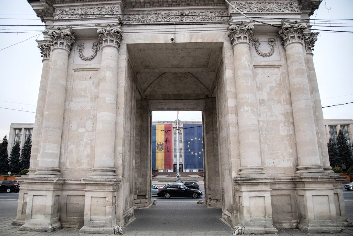 La Moldavie nomme un financier pro-UE à la tête du gouvernement