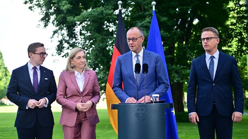 Merz annonce un remaniement ministériel après la démission de Spahn