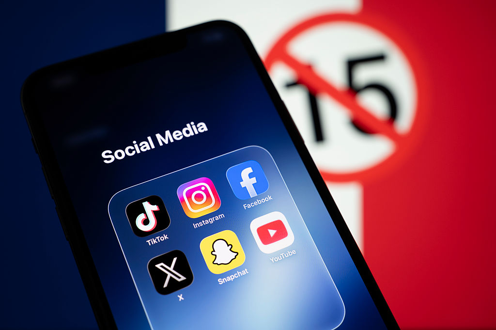La Grèce prête à lancer une procédure accélérée pour interdire les réseaux sociaux aux mineurs