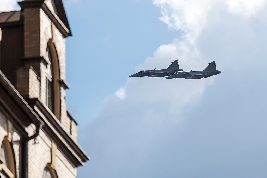 La Suède va déployer des avions et des navires pour aider la Finlande à lutter contre les drones