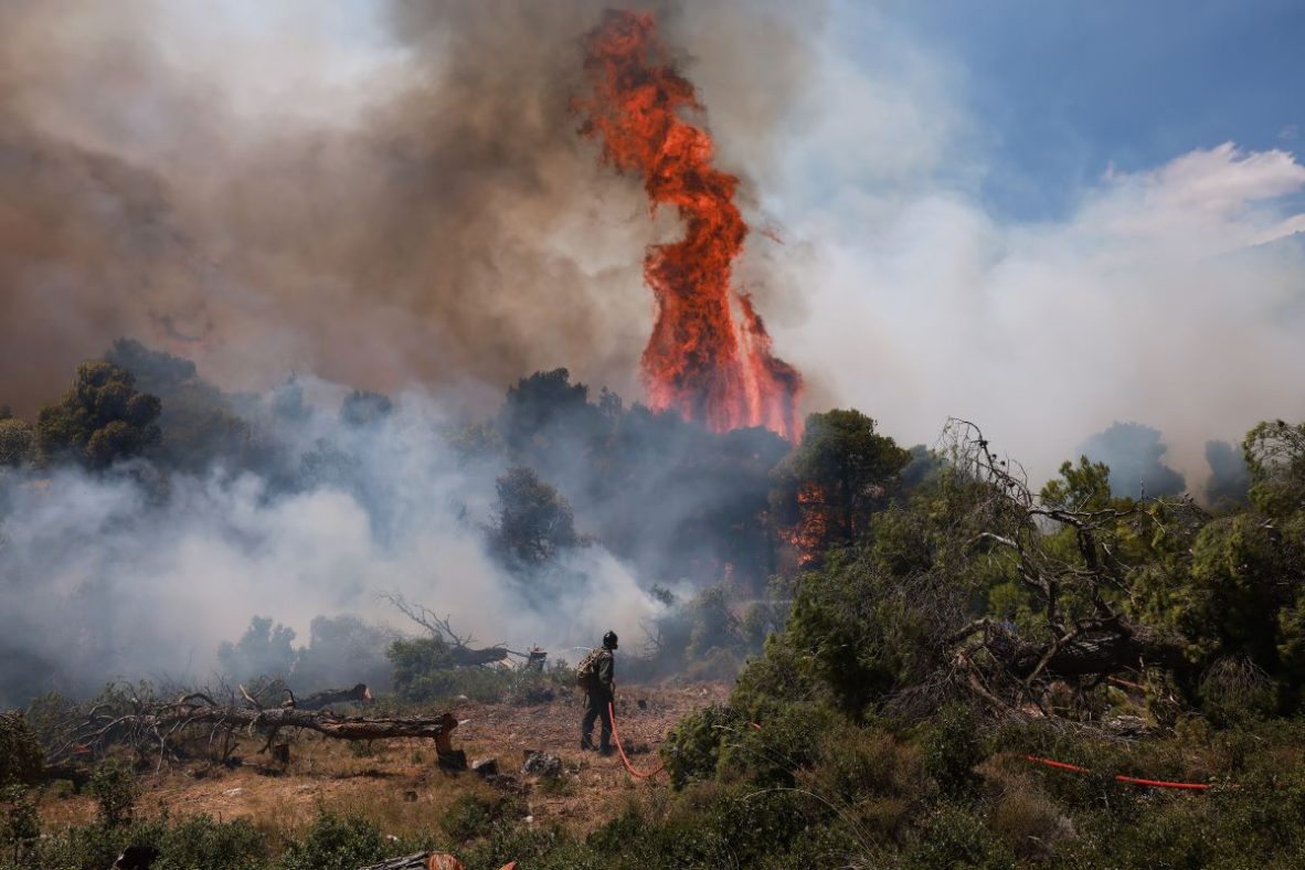Un nouveau feu de forêt se déclare près d'Athènes
