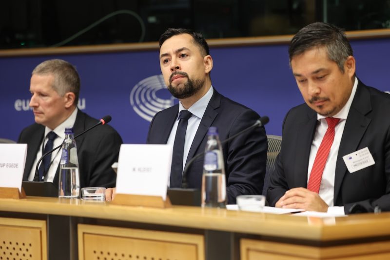 L'UE doit faire mieux, déclare le Groenland aux députés européens