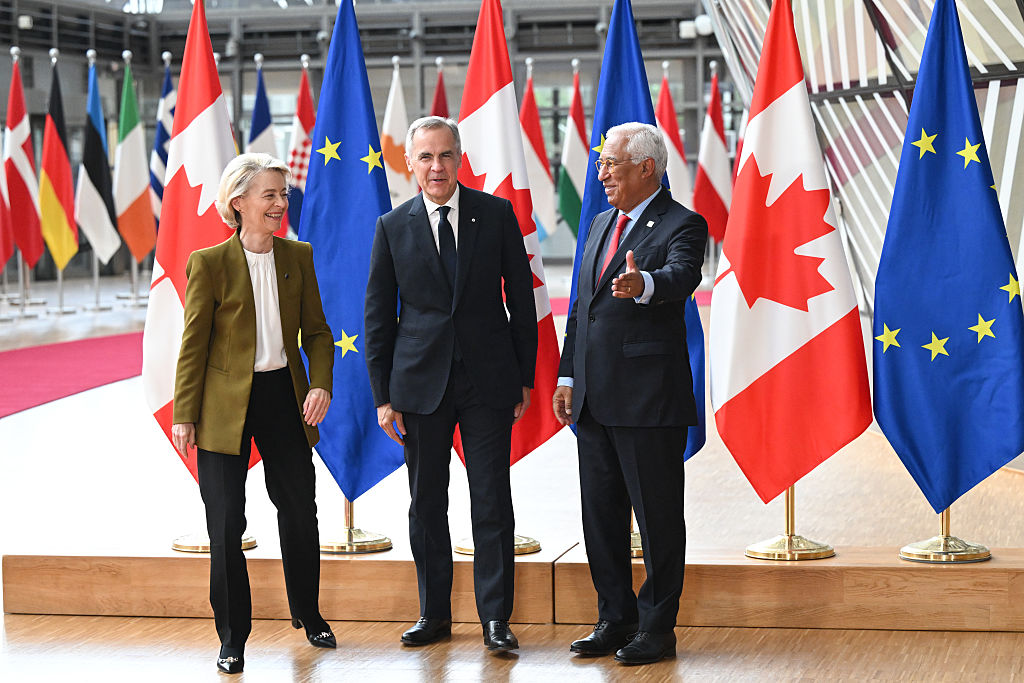 Statut de « membre associé » de l'UE : le Canada garde ses distances