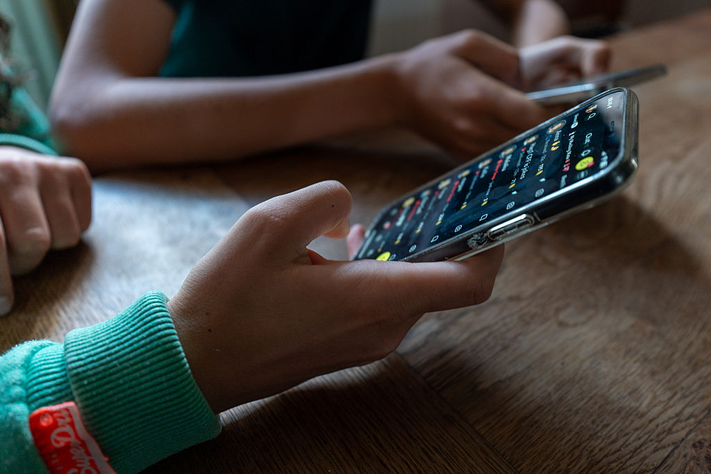 L'EU Kids Act va réinitialiser les règles du jeu pour les géants de la tech, promet von der Leyen