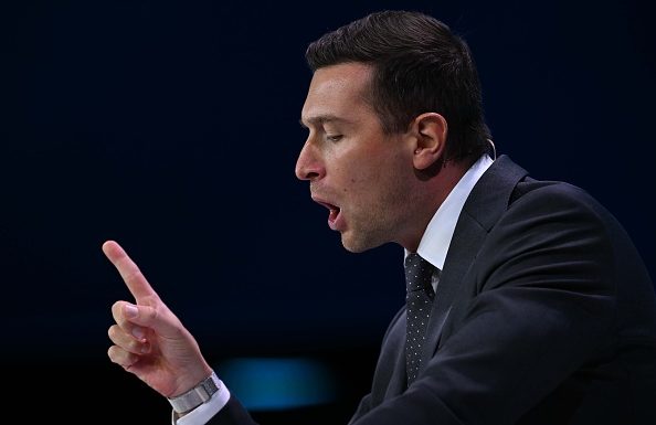 Bardella affirme que l'UE va augmenter le prix de l'essence de 15 centimes. A-t-il raison ?