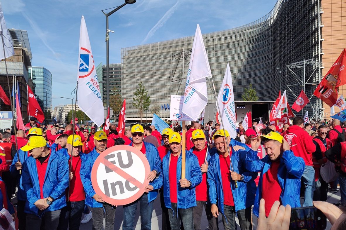 Les syndicats manifestent à Bruxelles contre le projet EU Inc