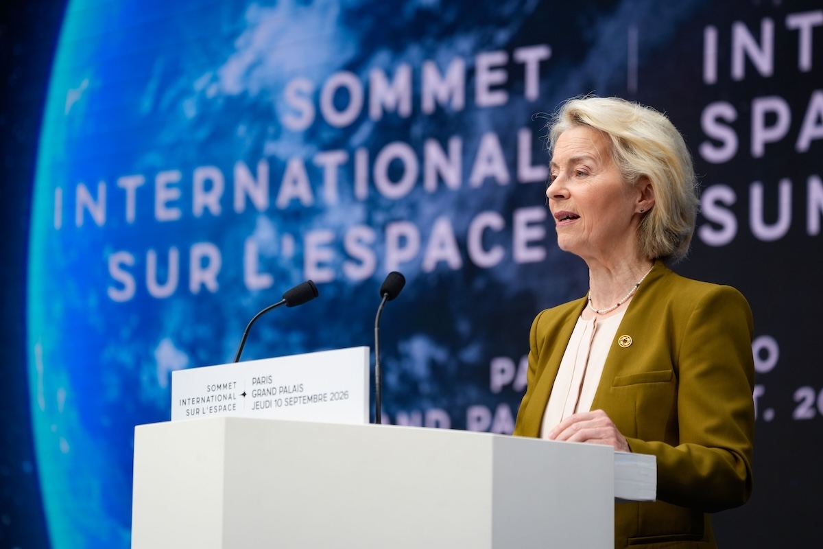 Fusion des géants européens du spatial : von der Leyen donne son feu vert avant l’heure