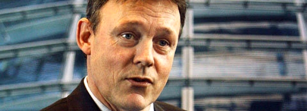 Es wird noch mal ernst: Bekommt die CSU ihre klarstellende Resolution zum Lissabon-Vertrag? SPD-Parlamentsgeschäftsführer Thomas Oppermann sagt nein. Foto: doa.