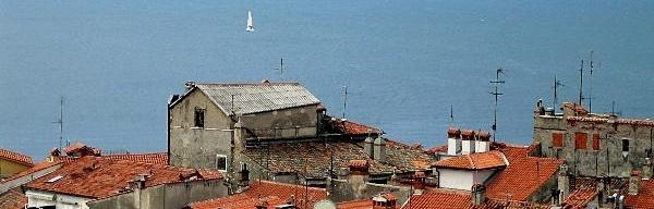 So schön wie umstritten: Die Bucht von Piran sorgt seit 18 Jahren für Konflikte zwischen Slowenien und Kroatien. Foto: dpa.
