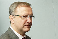 Rehn fürchtet Stagnation, drängt auf Reform und mahnt Deutschland