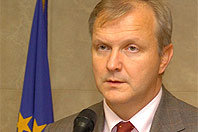 Rehn will mit Eurobonds-Plan MdEP locken