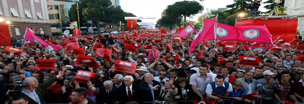EU will Albanien vor politischem Chaos retten