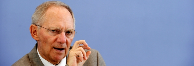 Bundesfinanzminister Wolfgang Schäuble (CDU) gibt sich zuversichtlich – die Mitgliedsstaaten werden sich bald mit dem EU-Parlament auf eine neue Finanzaufsicht einigen. Die Zeit drängt: 2011 sollen die EU-Kontrolleure den Akteuren auf die Finger schauen.