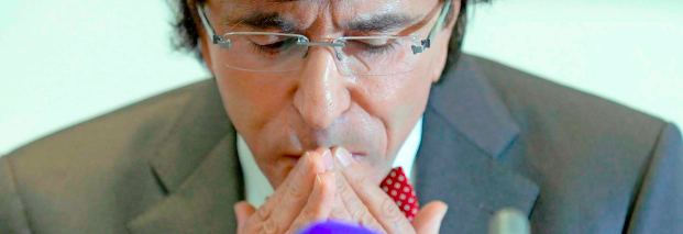 Elio Di Rupo, Chef der Parti Socialiste, räumte am Montag in Brüssel das Scheitern seiner bisherigen Bemühungen zur Regierungsbildung ein. Foto: dpa