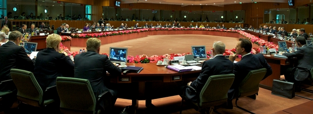 Der Sitzungssaal des Europäischen Rats in Brüssel. Ab Donnerstag kommt es hier zum Showdown im Kampf um den neuen Stabilitäts- und Wachstumspakt. Berlin setzt alles auf eine Vertragsänderung. Foto: ER.