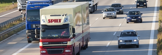 Straße kontra Schiene: Kommt höhere Lkw-Maut?