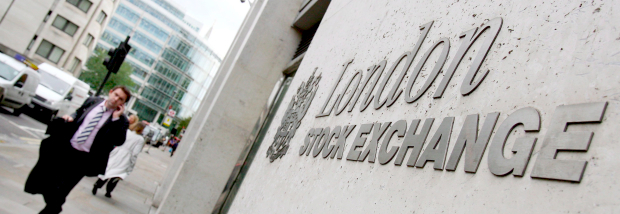 Manager von Hedgefonds müssen sich zukünftig einer strengen Regulierung unterwerfen. Weitergehende Forderungen des EU-Parlaments sind unter anderem am Widerstand Großbritanniens gescheitert. Die Briten befürchten Nachteile für ihren Finanzplatz. Foto: dpa