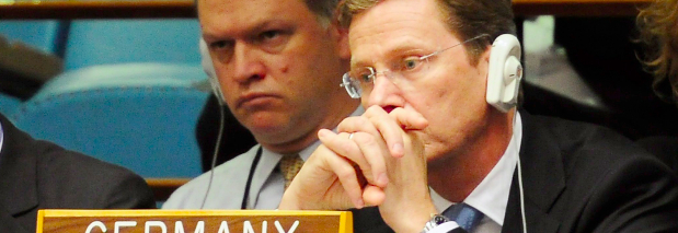 UN erlaubt Luftschläge - Deutschland enthält sich