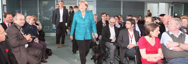 Griechenland-Hilfe: Merkel entscheidet erst nach Bericht