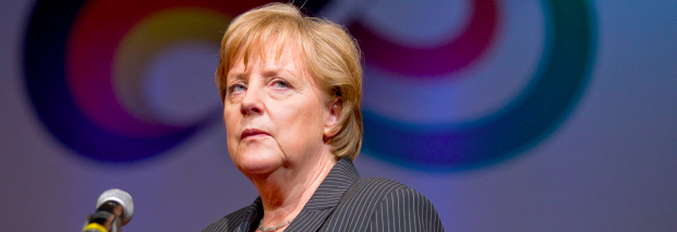 EHEC: Merkel verteidigt deutsche Behörden