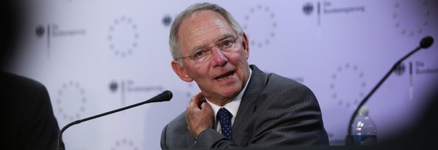 Bundesfinanzminister Wolfgang Schäuble wirbt für die Aufstockung und die Erweiterung des Euro-Rettungsschirms EFSF, um mögliche Ansteckungseffekte in der anhaltenden Krise der Euro-Zone frühzeitig zu unterbinden. Foto: dpa