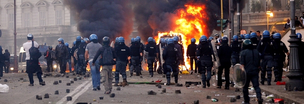 Europas Krisenpolitik: Druck von der Straße und den G20