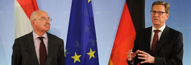 Ungarn versucht einen Deal: Gesetzeskosmetik gegen Bargeld