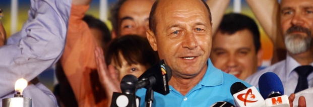 Rumänien: B?sescu bleibt im Amt