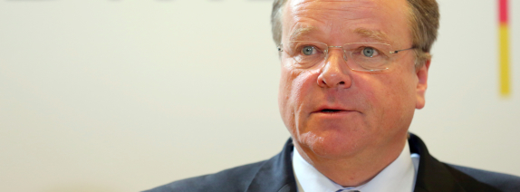 Bundesentwicklungsminister Dirk Niebel (FDP): „Es kann nicht sein, dass Länder, die wir durch Entwicklungsprojekte unterstützen, gleichzeitig Steuerflucht befördern.“ Foto: dpa