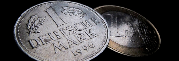 Die Vorteile des Euro gegenüber einer Wiedereinführung der D-Mark überwiegen einer Studie zufolge eindeutig. Foto: dpa