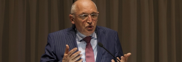 Verheugen: "Wir messen mit zweierlei Maß"
