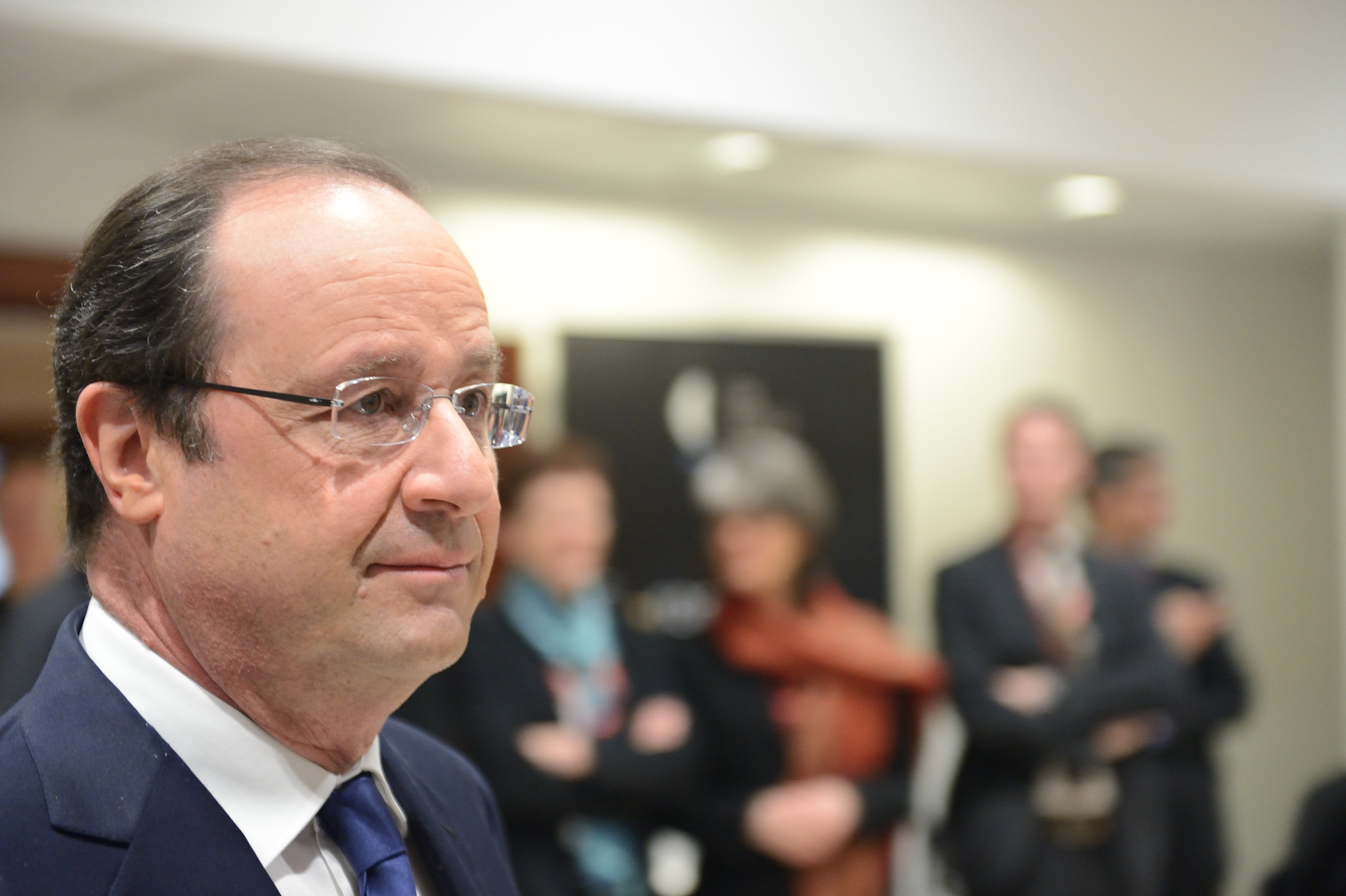 Hollande stellt vor Wahl Steuerentlastungen in Aussicht