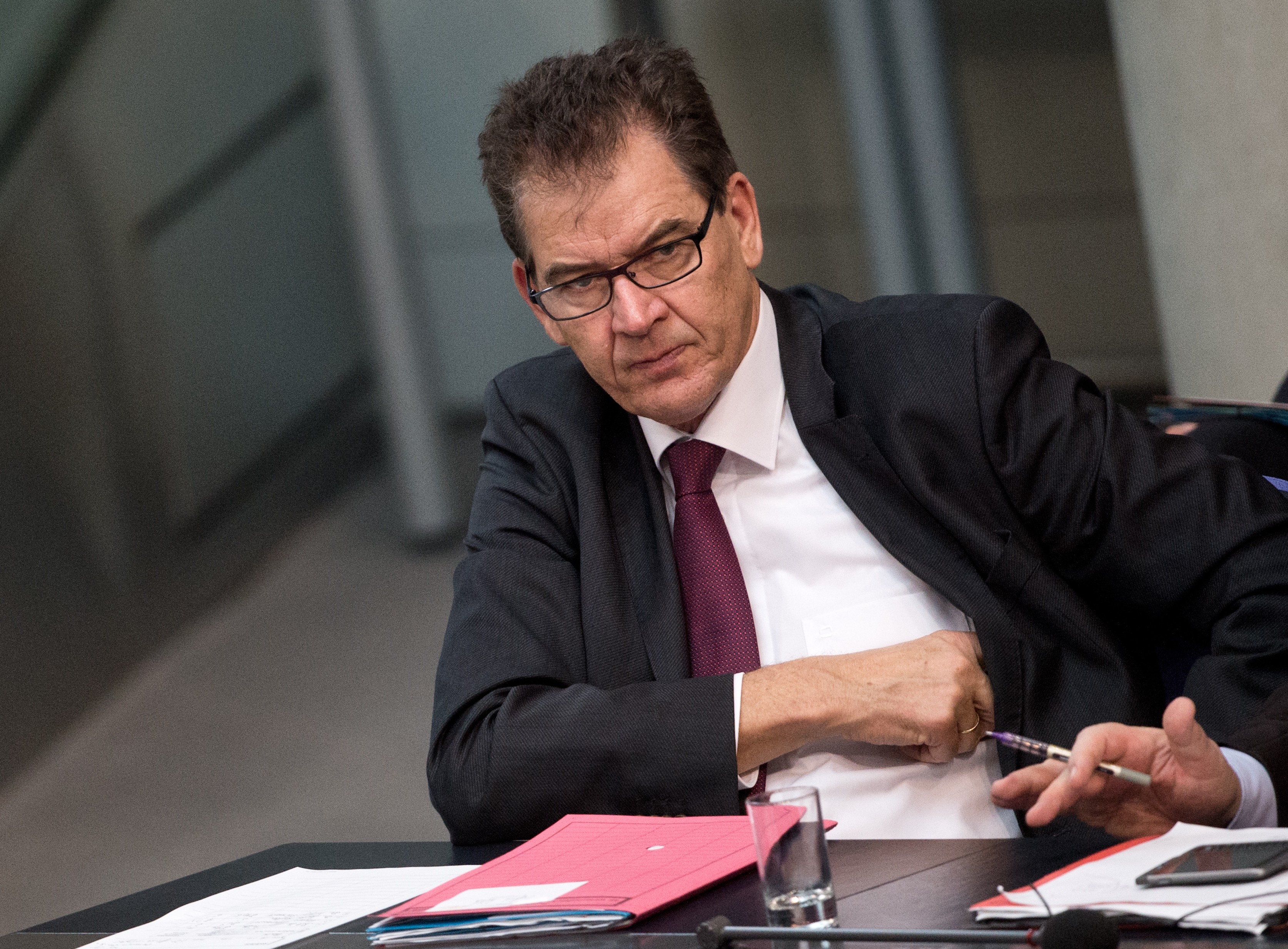 Müller: "Die Jugend neigt häufig zu Suchtverhalten"