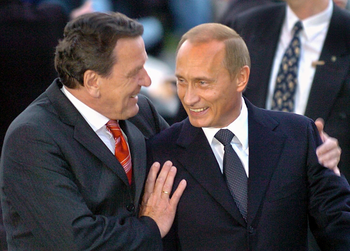 Umarmungen der "russischen Art" im Land der "Putin-Versteher"
