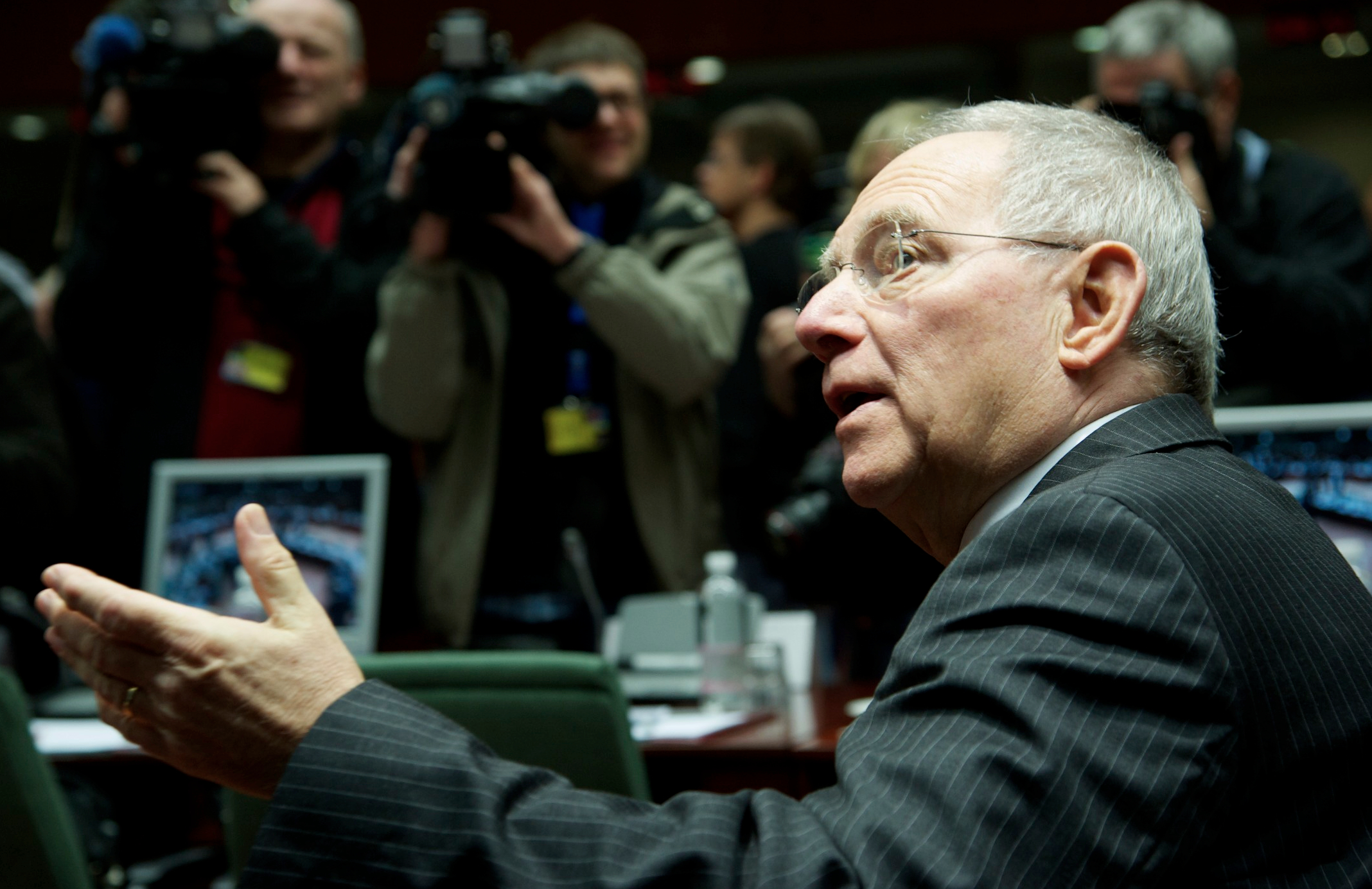 Schäuble warnt vor "faschistischem" Front National