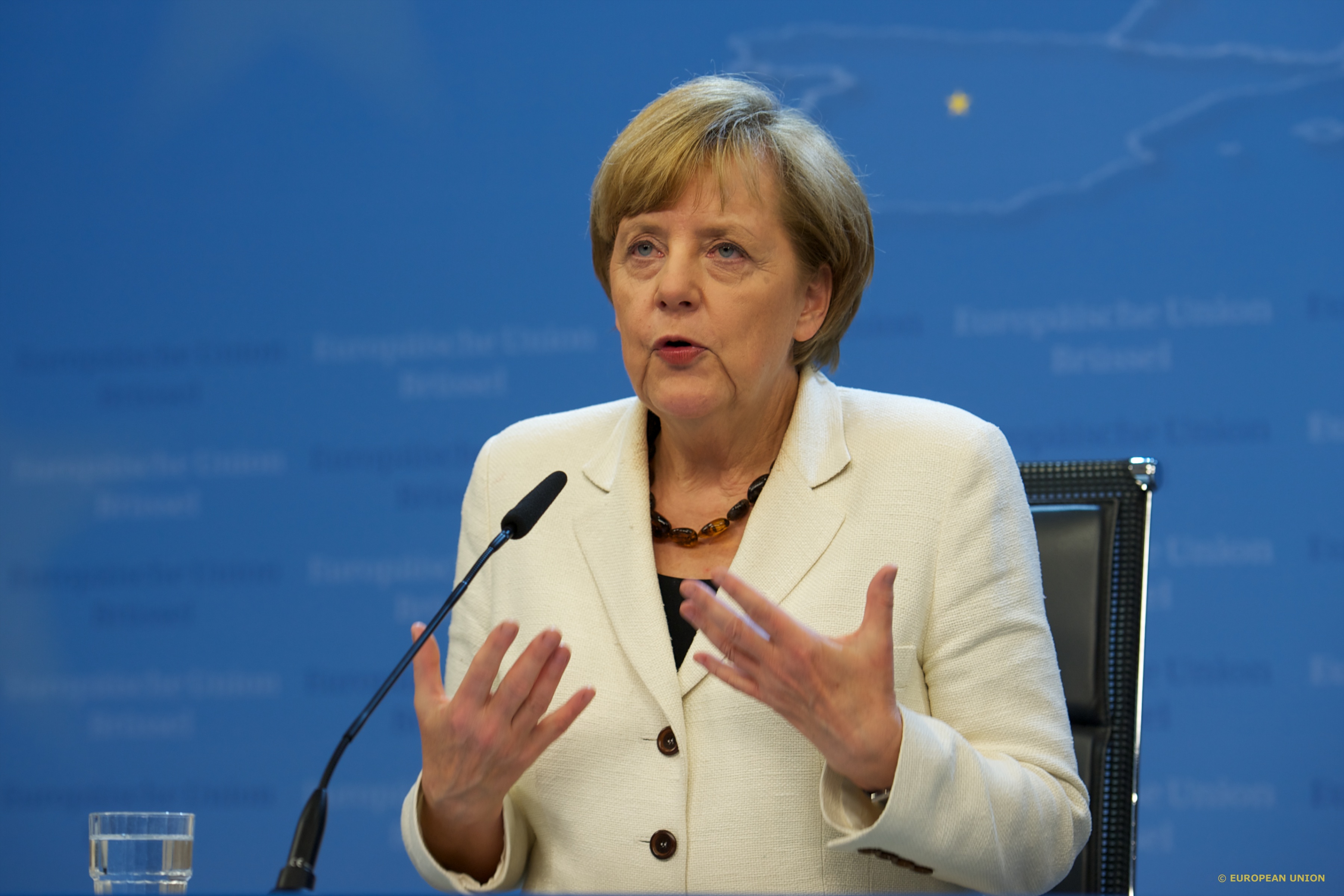 Merkel will Juncker zur Not gegen Widerstand durchsetzen